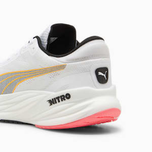 Tenis de correr Magnify NITRO 2 para hombre, PUMA White-Sun Stream-Sunset Glow, extralarge